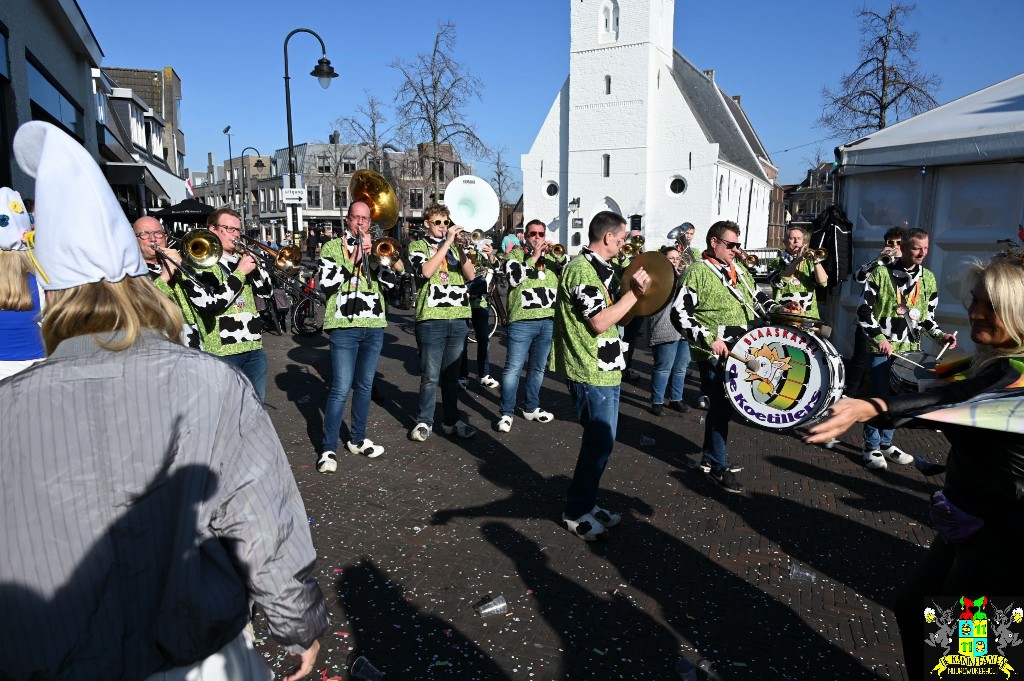 ../Images/Kroegentocht 2025 210.jpg